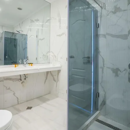 Perla Luxury מלון